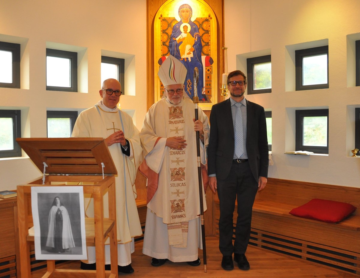 Jesu hjärtas kapell i Katolska skolan av Notre Dame, Göteborg ...